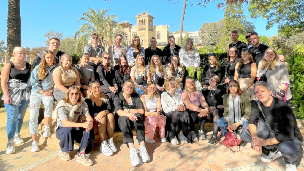 1 erzieher in sevilla 2023 1